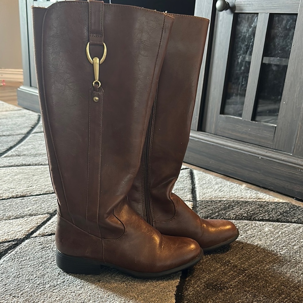 Life Stride Brown Heeled Boots